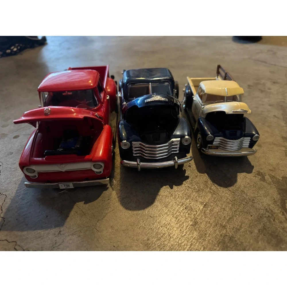 Vintage Diecast‎ Truck Ertl Lot 1953 Ford F100 1953 Chevy 3100 1950 Chevy 1:24